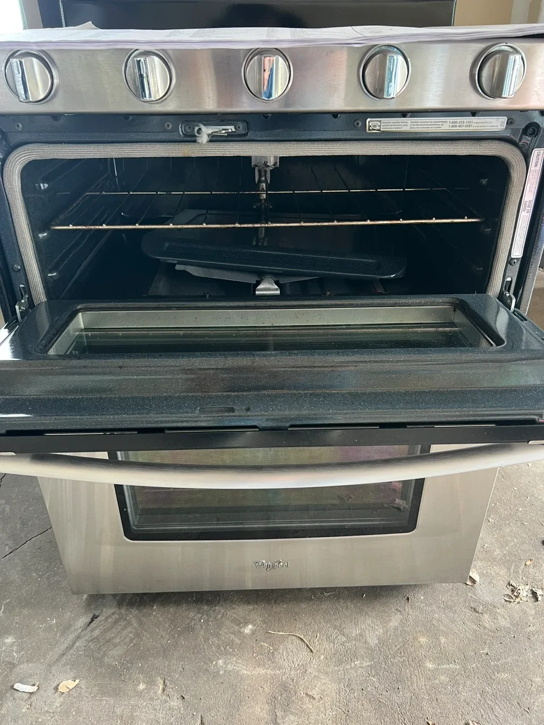 Whirlpool 6.0 cu ft Stainless Steel Double Oven Gas Stove image indicator(4)