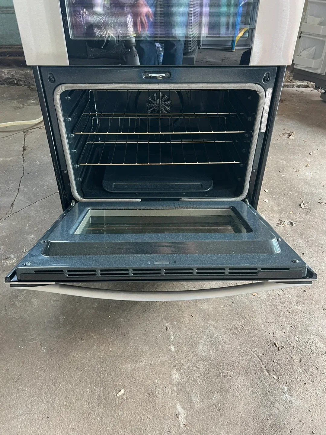 Whirlpool 6.0 cu ft Stainless Steel Double Oven Gas Stove image indicator(5)