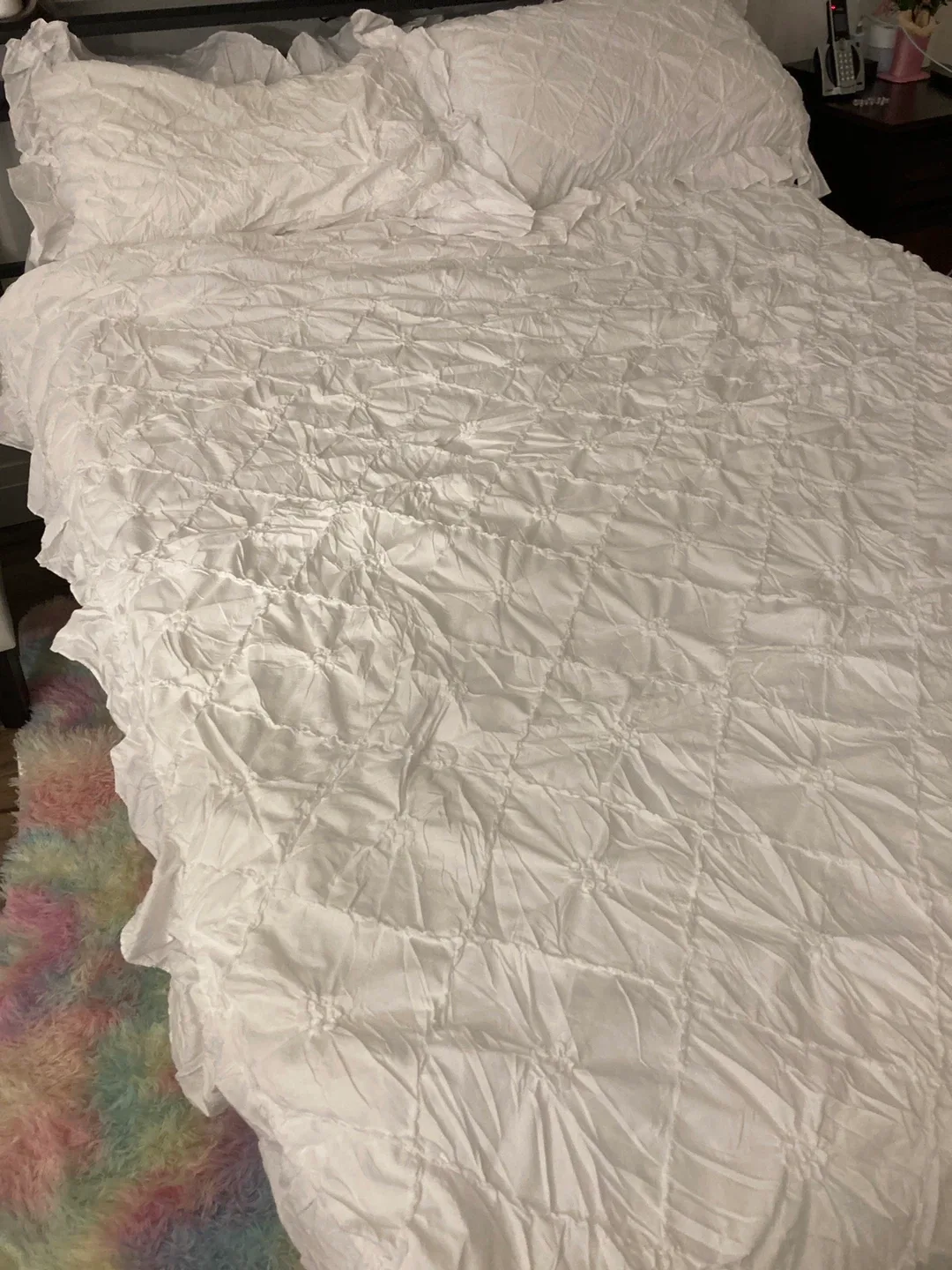 Comforter with shams image indicator(2)