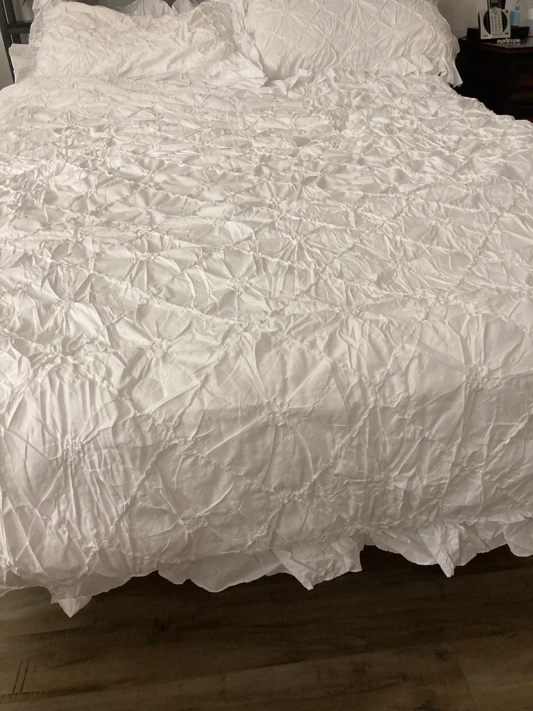 Comforter with shams thumbnail