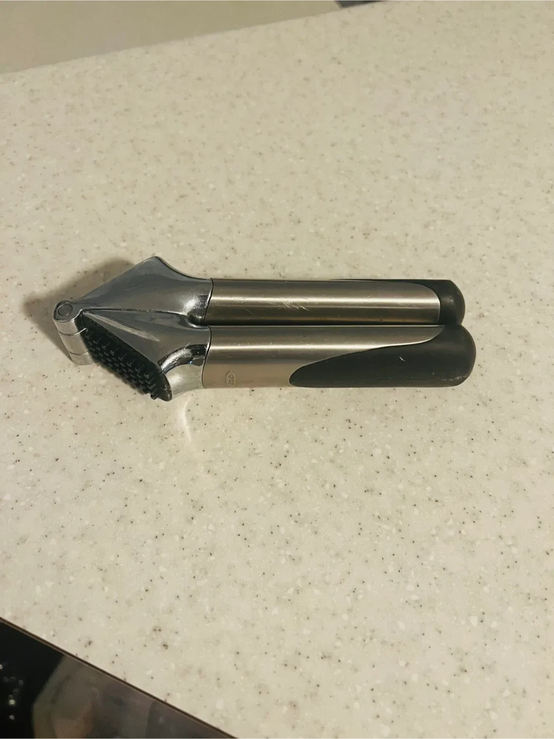 Garlic Press Kitchen Gadget thumbnail