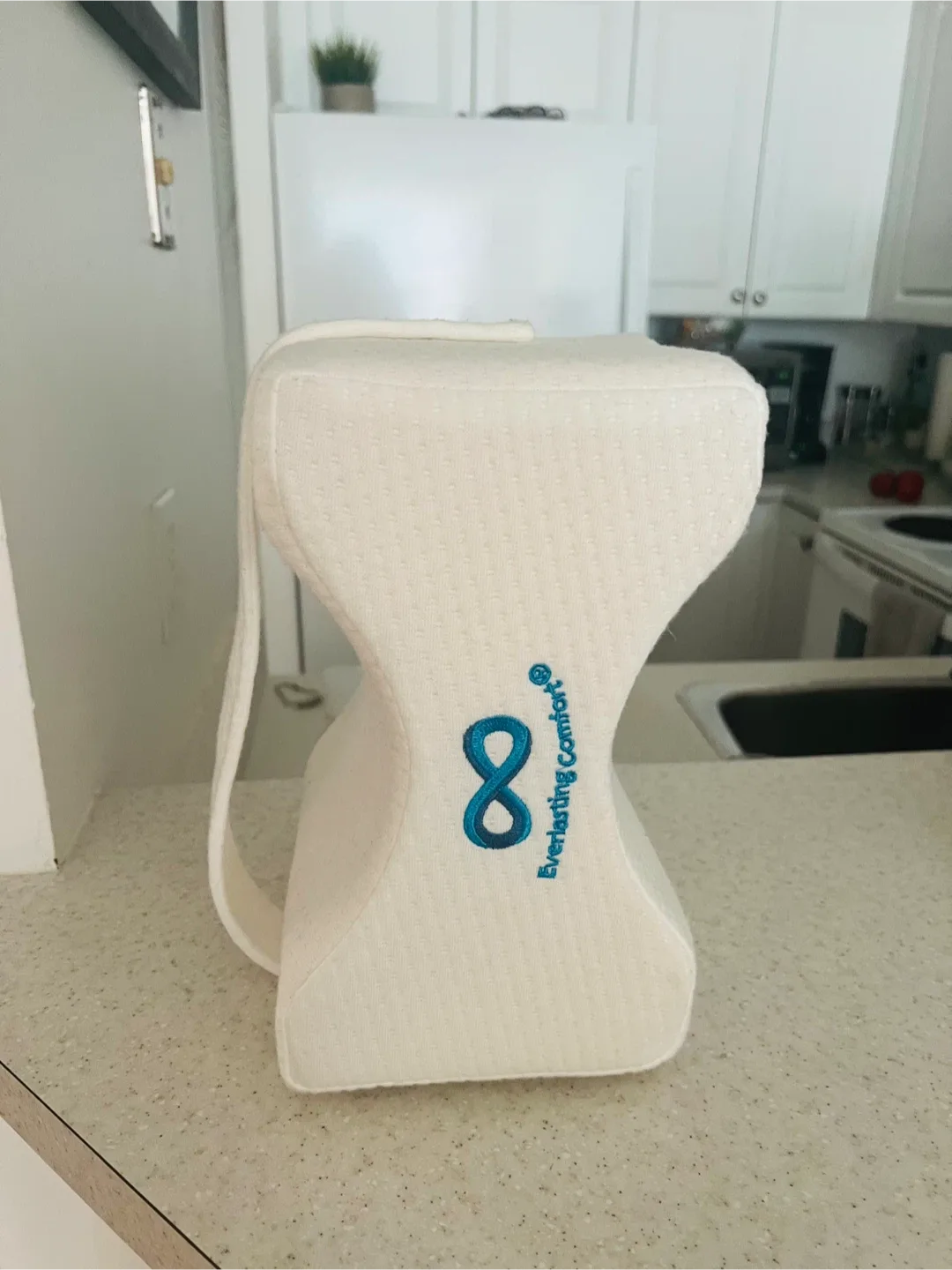 Everlasting Comfort Knee Pillow image indicator(2)