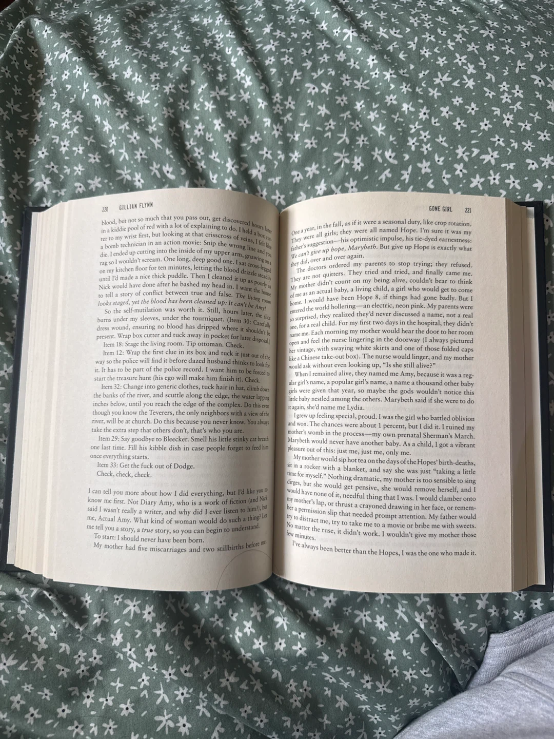 Gone Girl by Gillian Flynn - photo 2