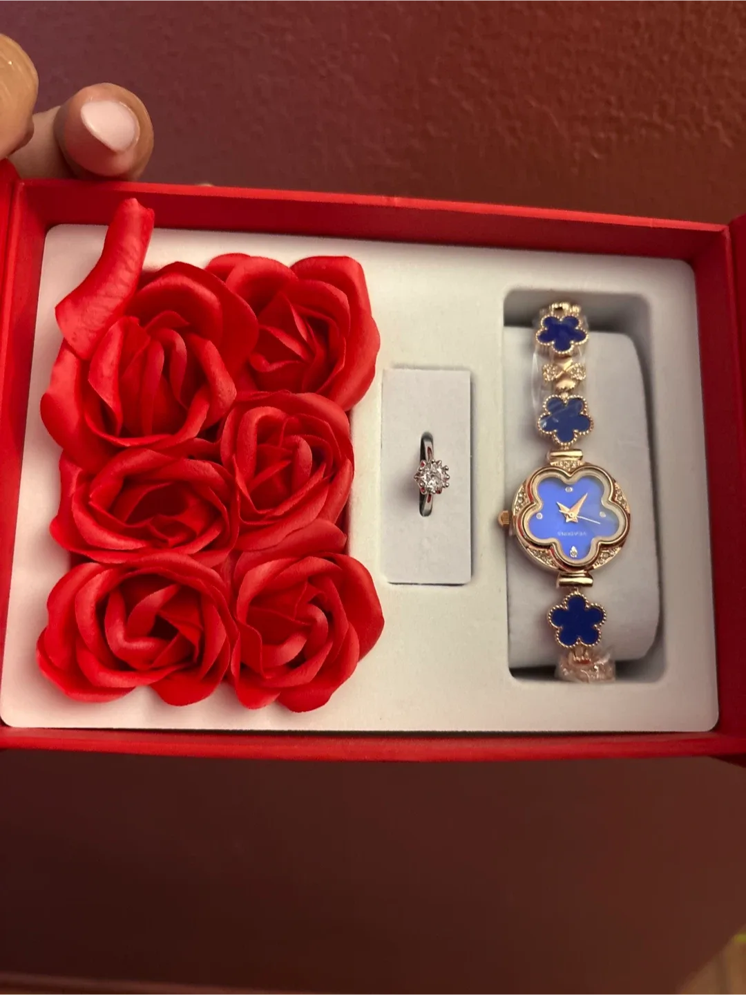 NEW VEADONS Women's Watch & Ring Gift Set image indicator(6)