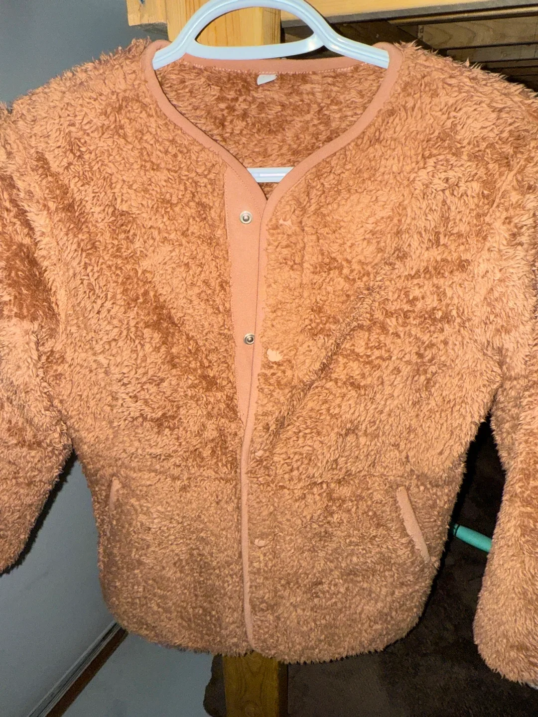 Uniqlo Fluffy Yarn Fleece Jacket Size 9-10 thumbnail