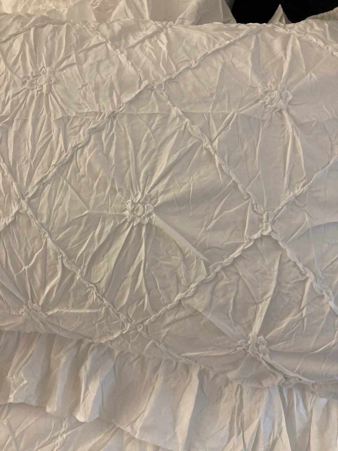 Comforter with shams image indicator(3)