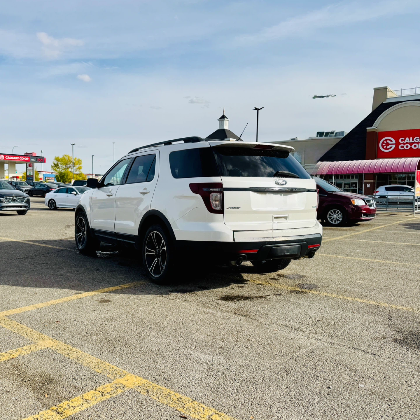 2015 Ford explorer sport awd — white/black — 192,000 km - photo 5