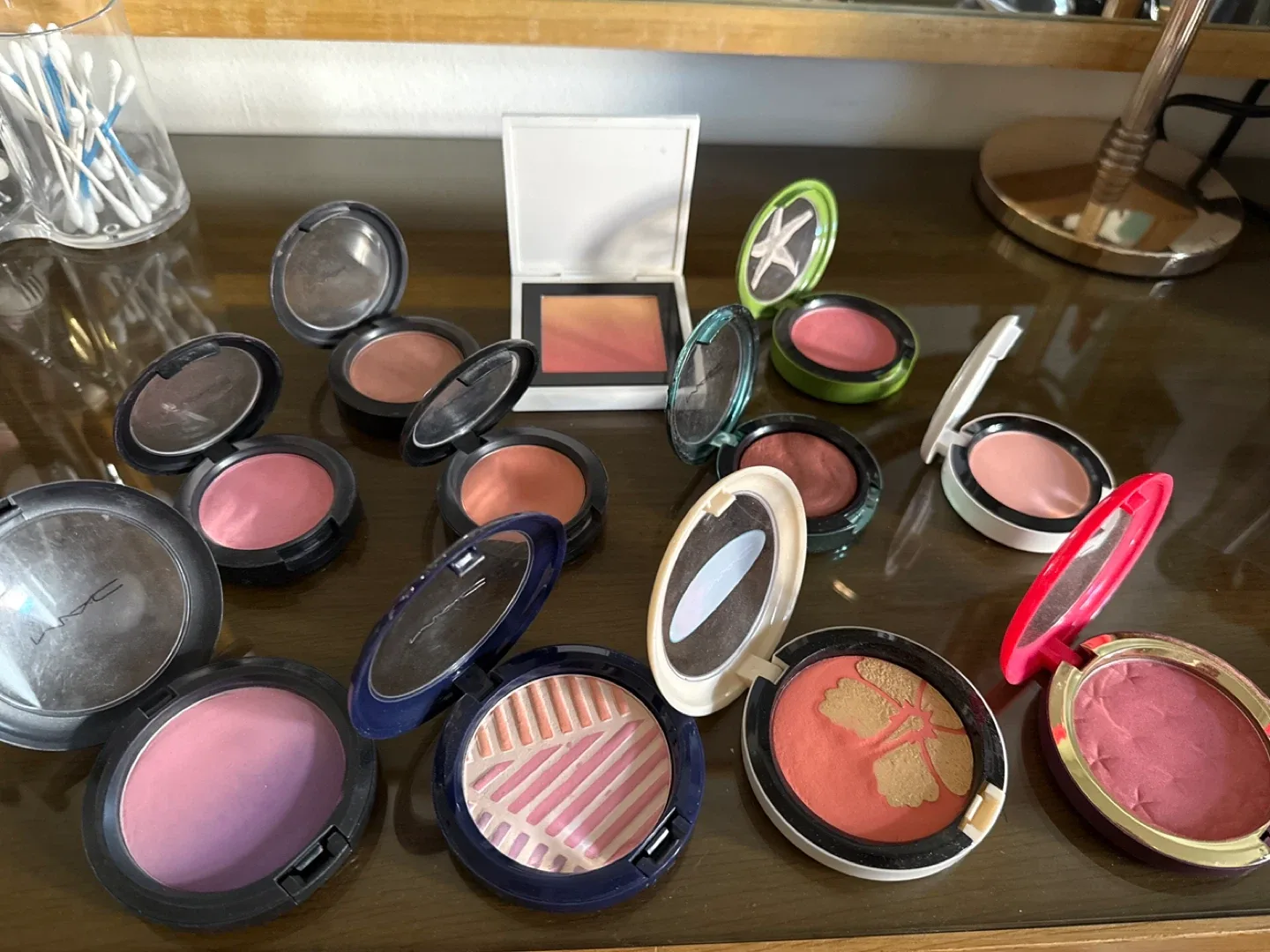 MAC Blush Lot image indicator(4)