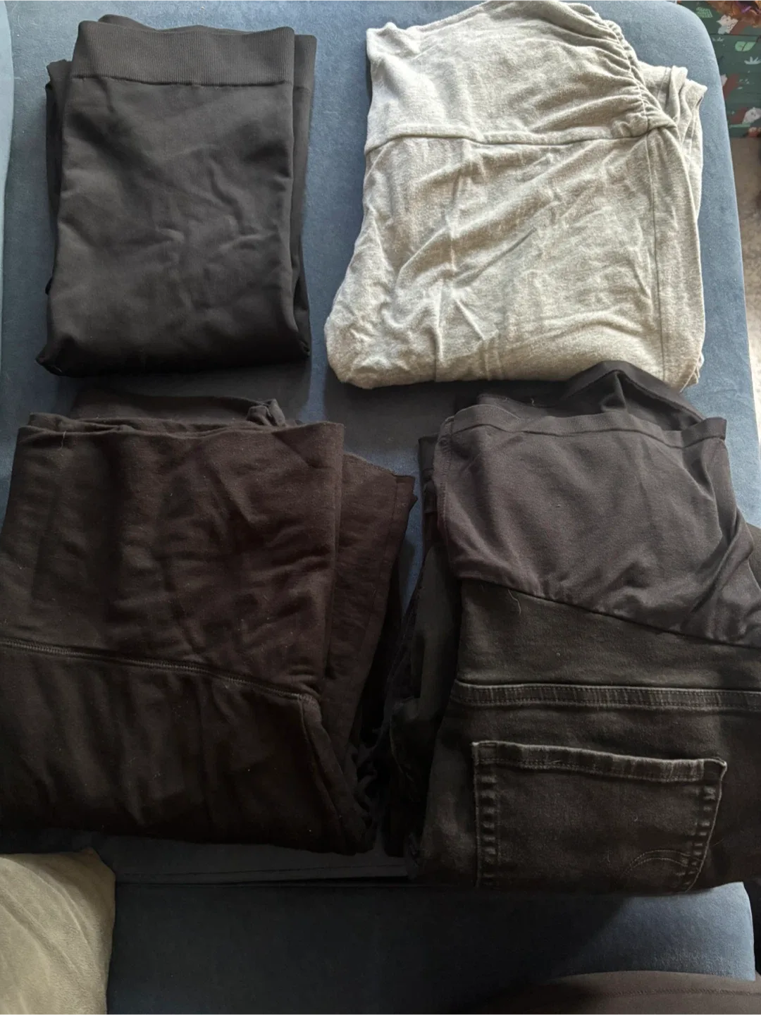 Maternity clothes lot image indicator(2)