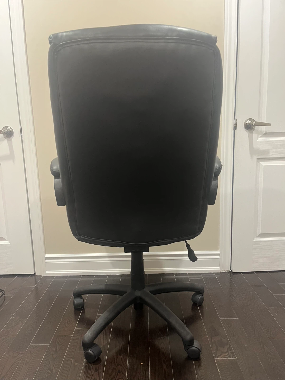 Black Leather Office Chair - photo 3