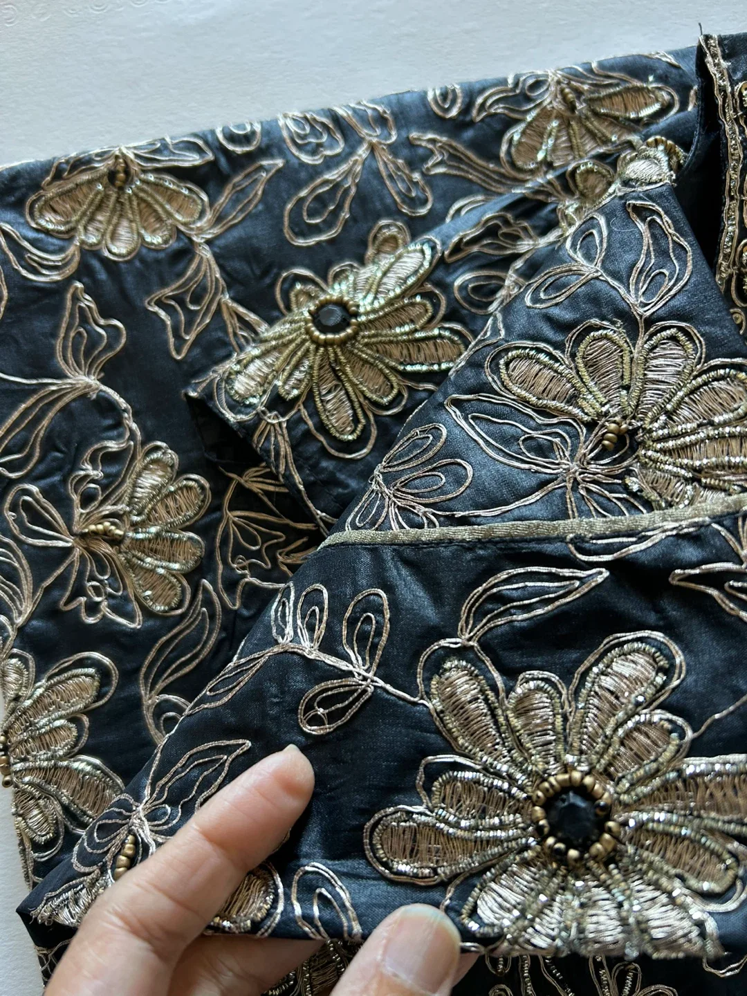 Embroidered Black Kurta Set - Size small/xsmall image indicator(5)