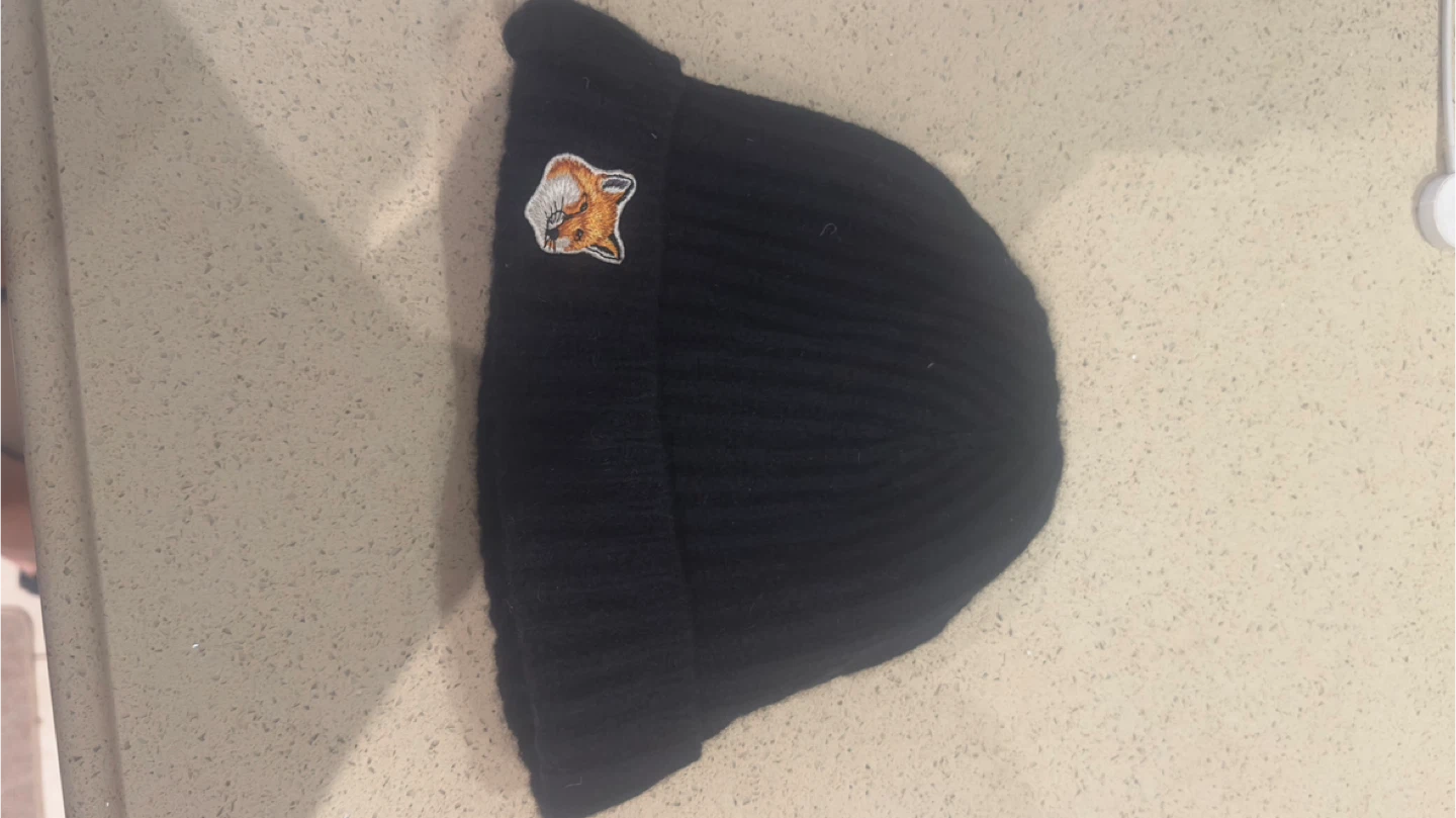Maison Kitsune Beanie & Carhartt Beanie - photo 2
