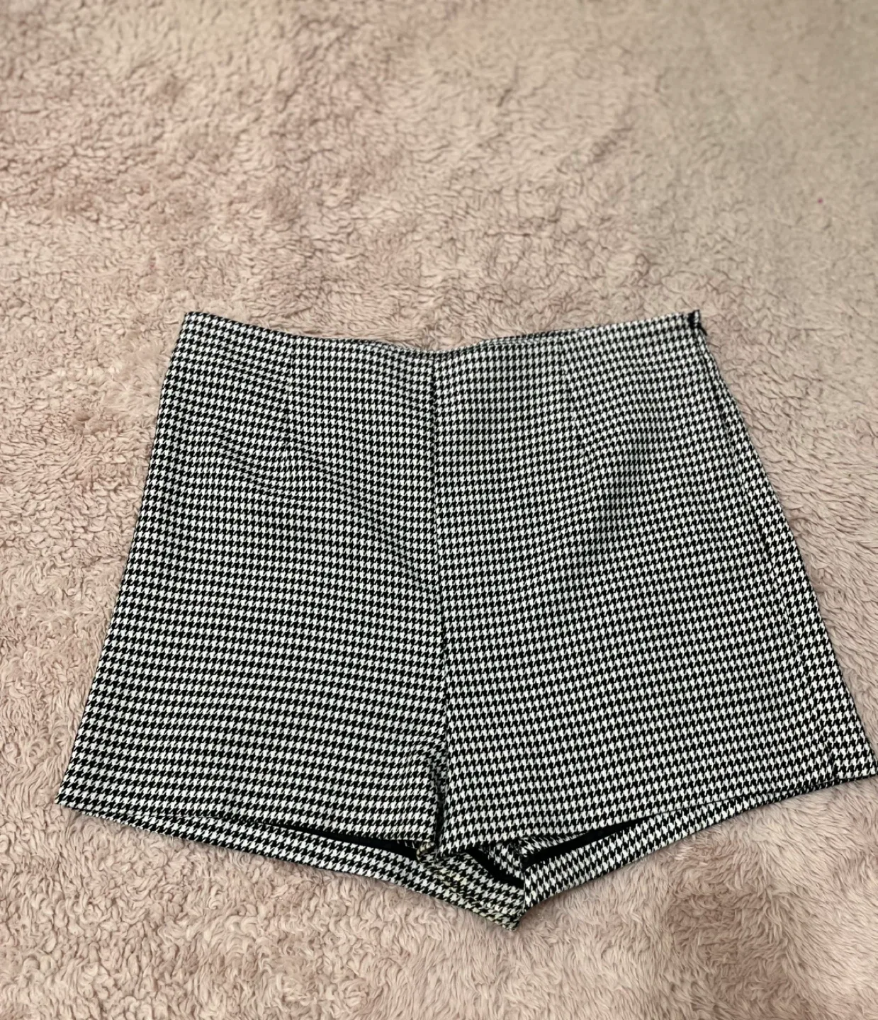 Forever 21 Houndstooth Shorts - Size M thumbnail