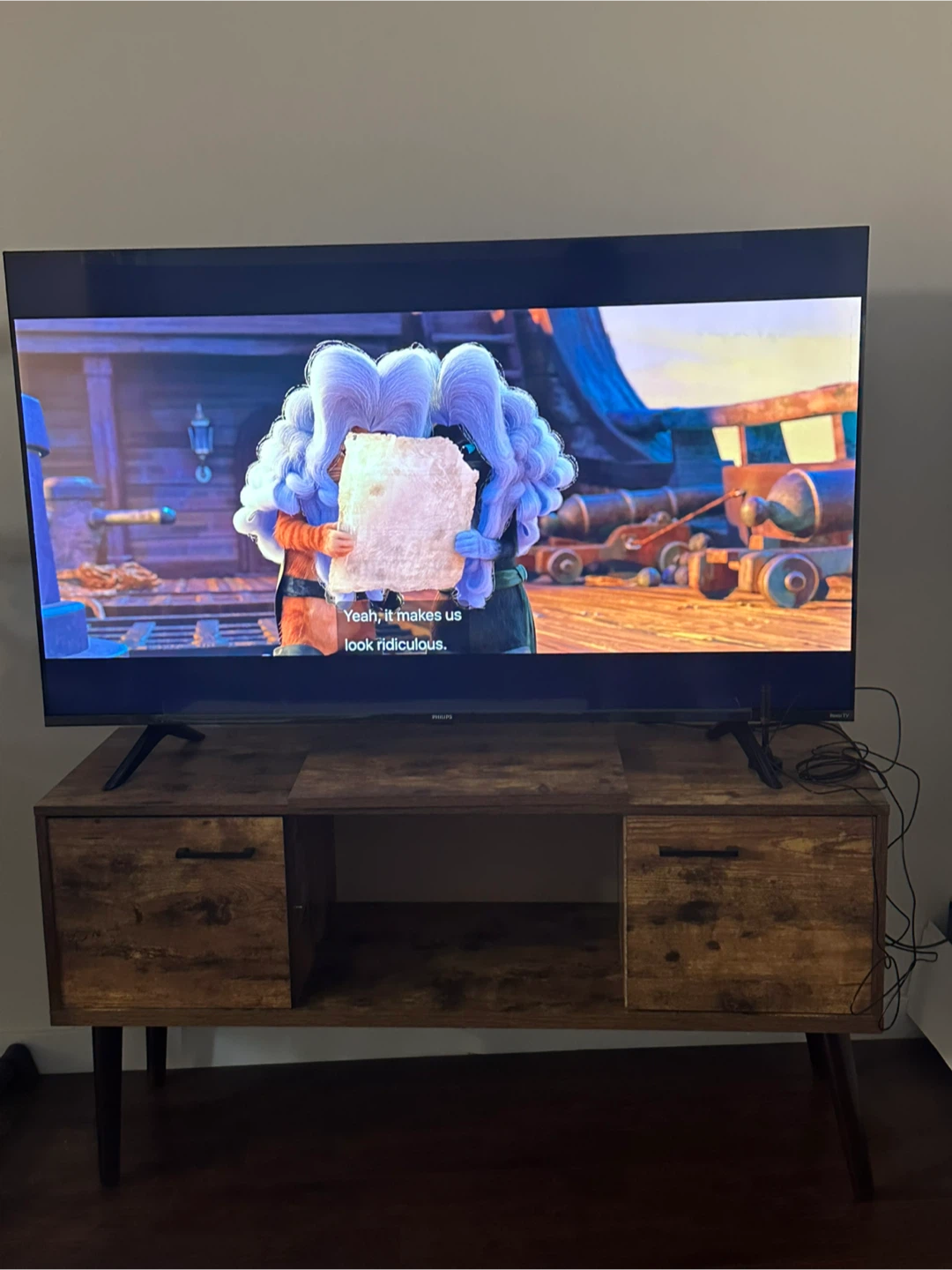 Philips 55" 4K Ultra HD Smart TV + tv stand