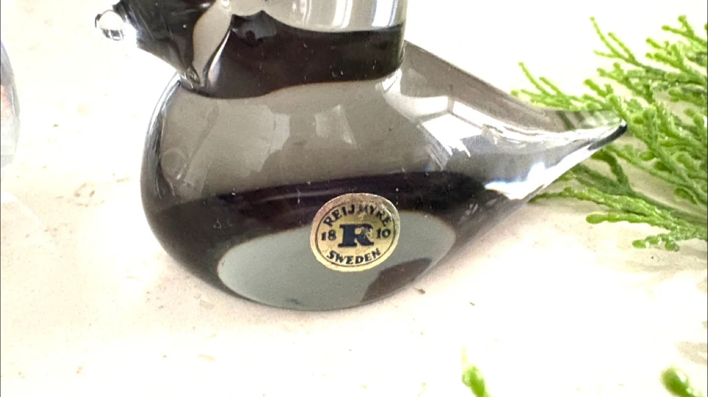 Vintage Reijmyre Sweden Glass Birds - Set of 2 image indicator(4)