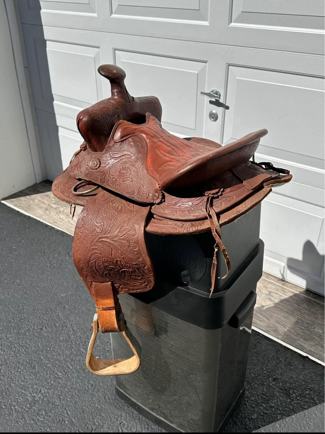 Ralph Lauren Western Horse Saddle image indicator(6)