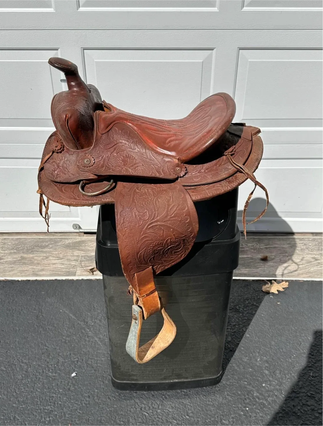 Ralph Lauren Western Horse Saddle image indicator(4)