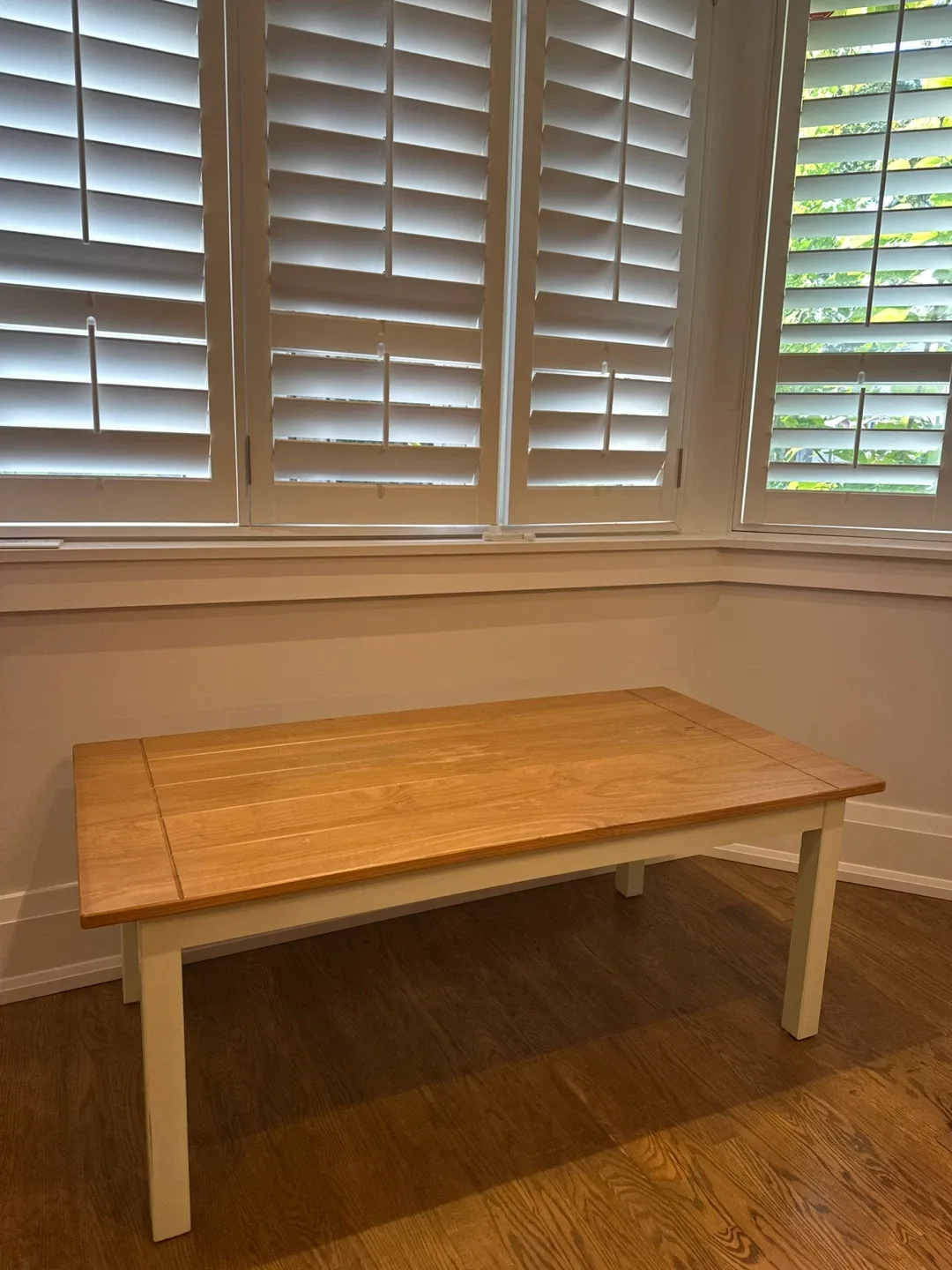 🧡Wood Coffee Table- Super great condition!! image indicator(4)