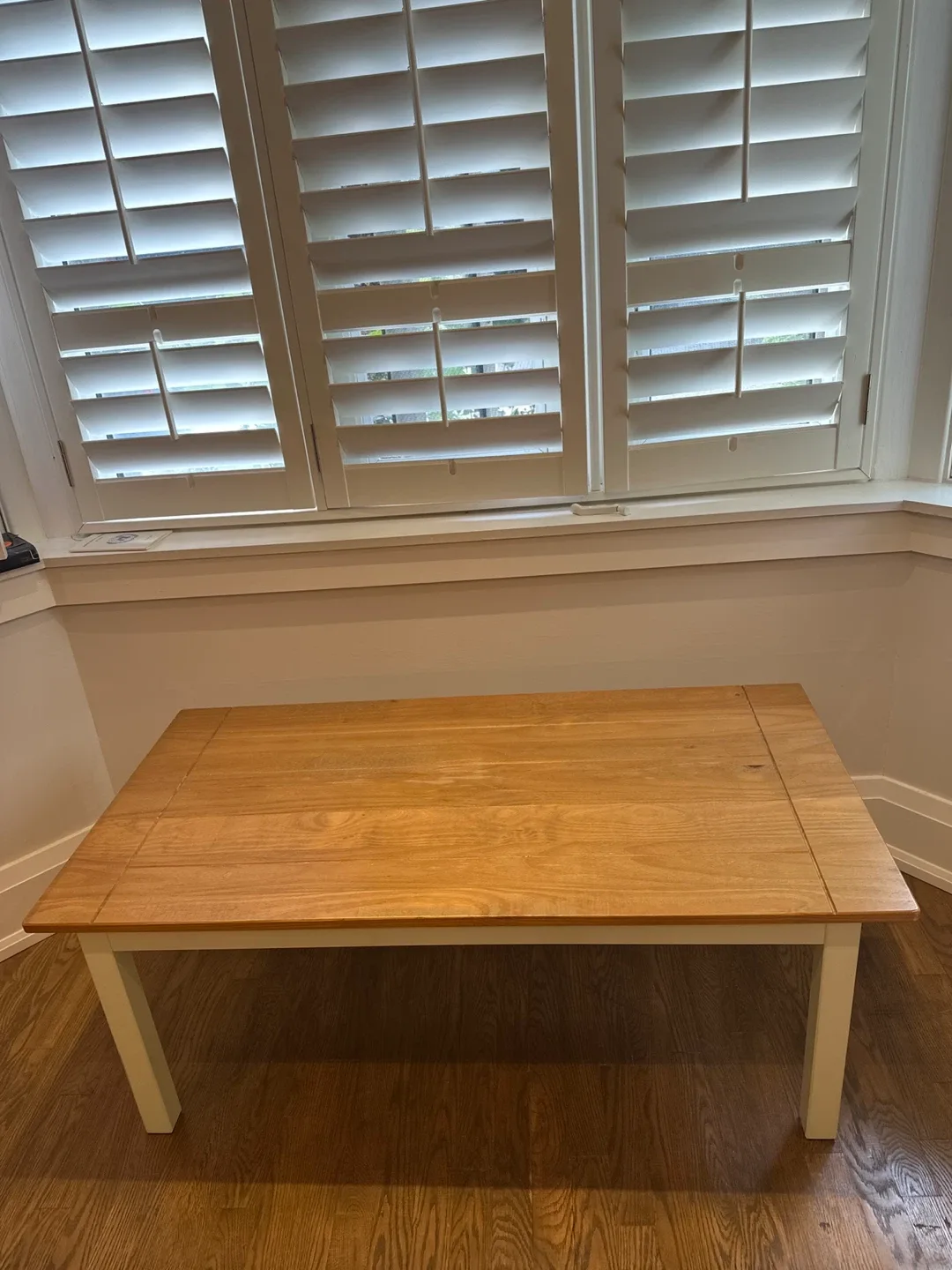 🧡Wood Coffee Table- Super great condition!! image indicator(2)