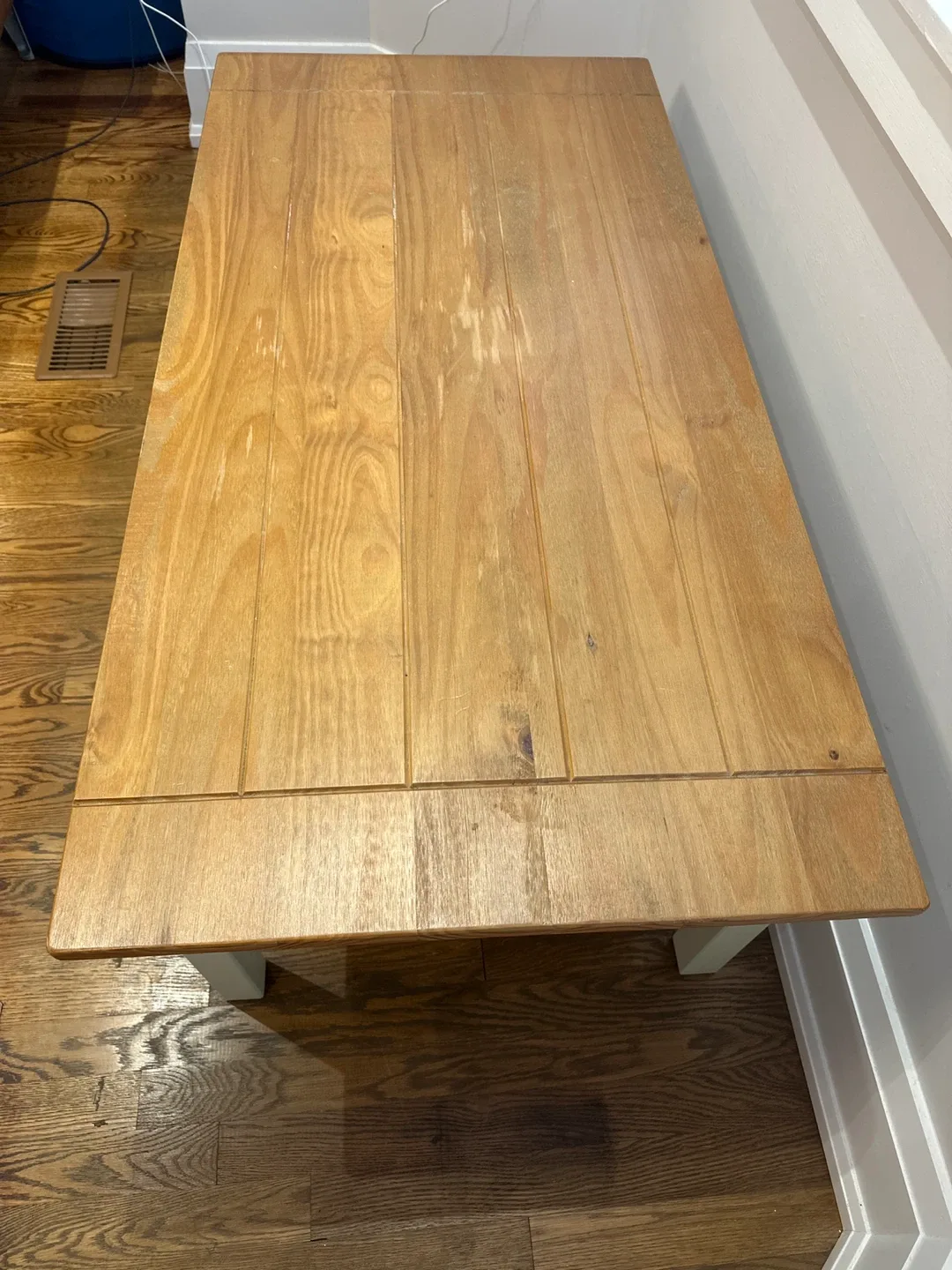 🧡Wood Coffee Table- Super great condition!! image indicator(5)
