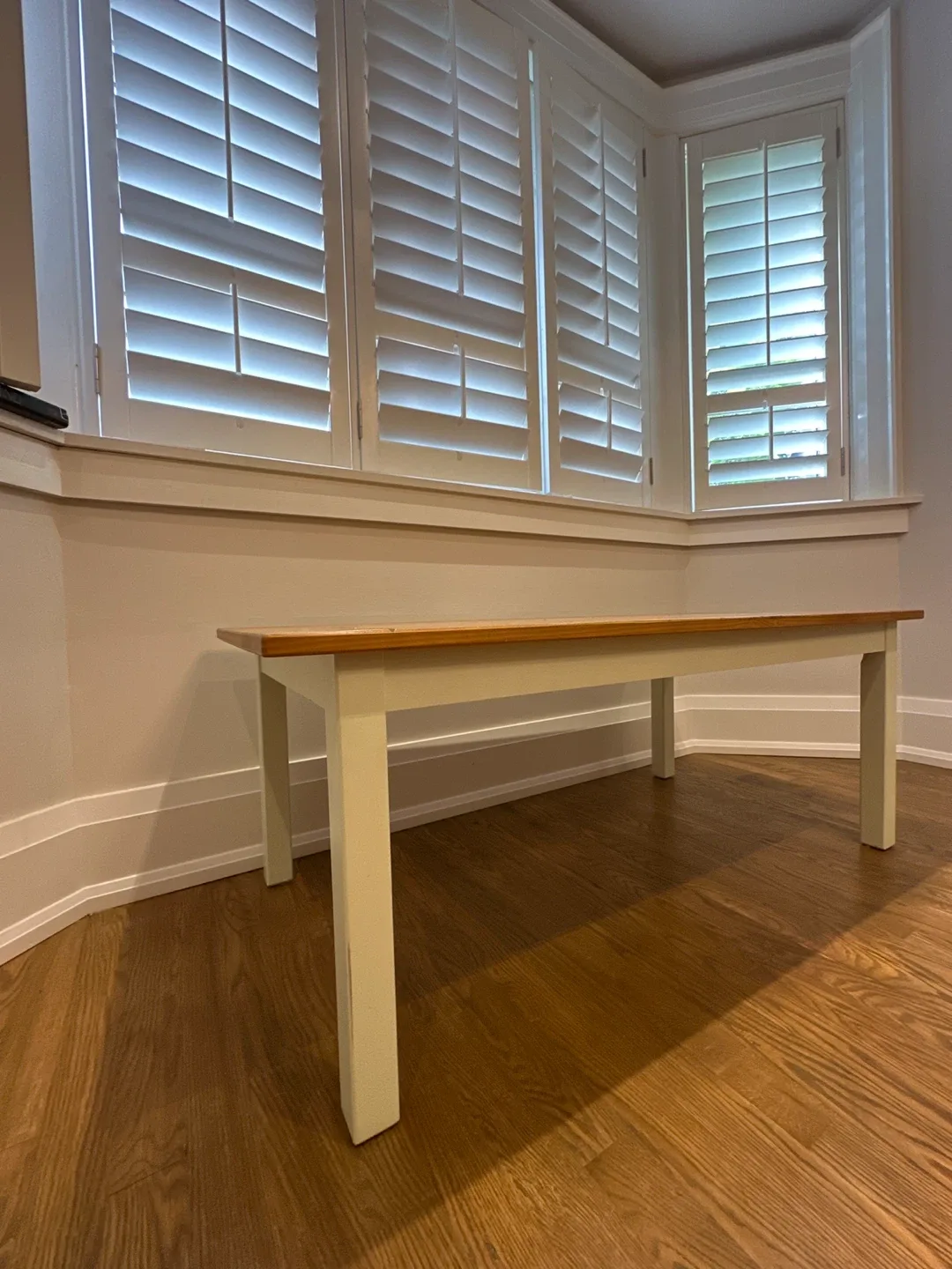 🧡Wood Coffee Table- Super great condition!! image indicator(9)