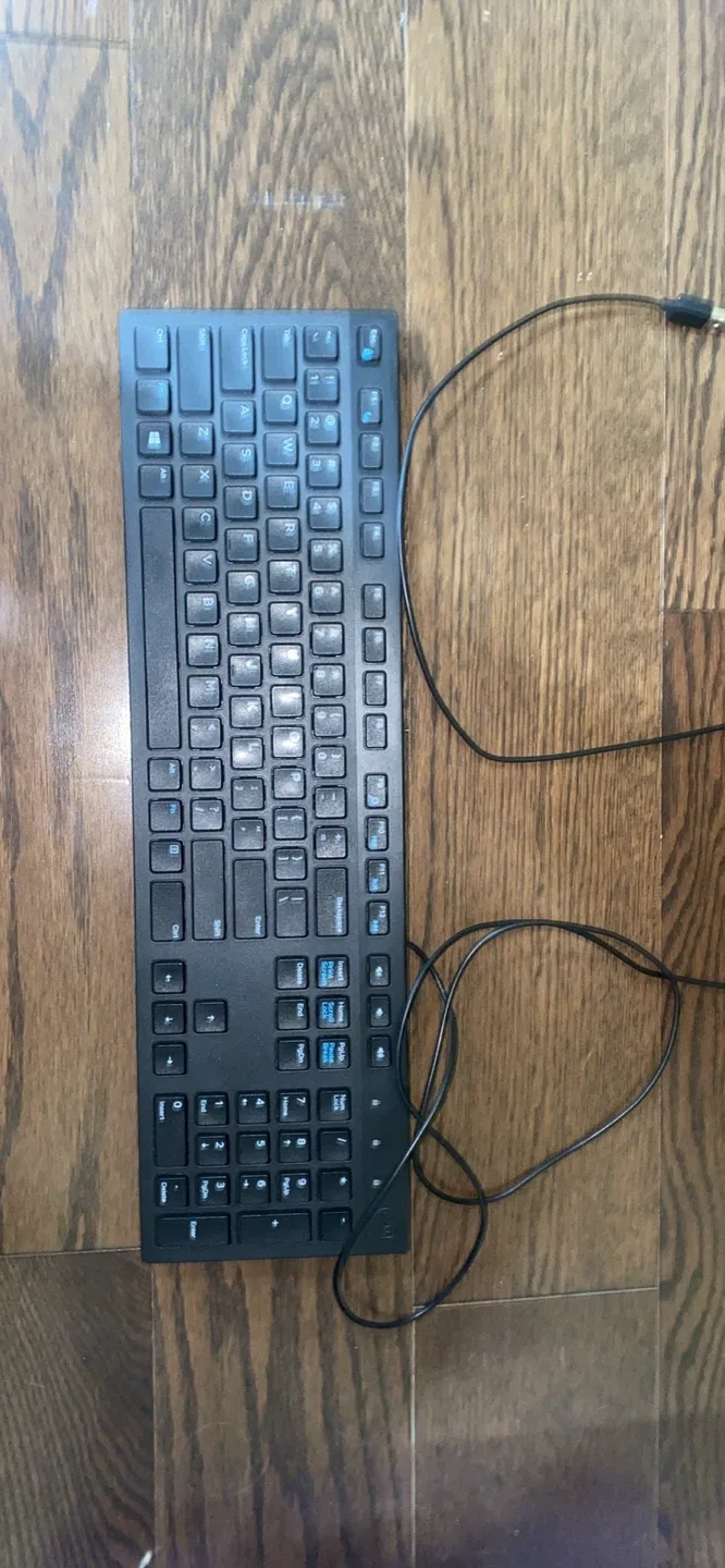 Dell Wired Keyboard thumbnail