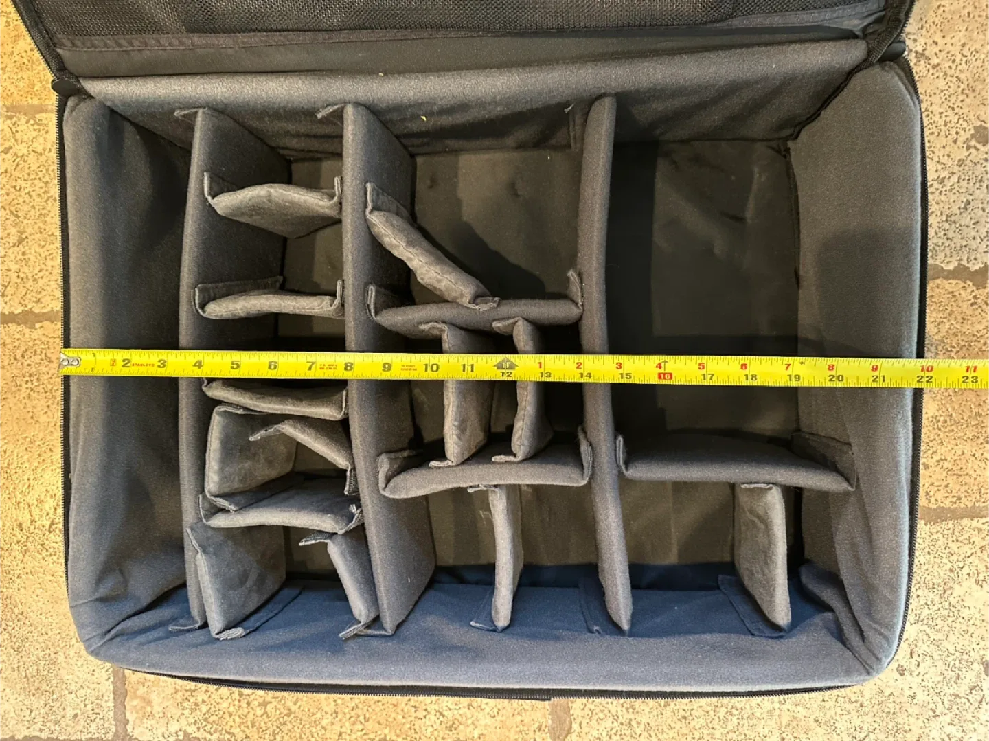 Vanguard Camera Equipment Bag - Black - 21x16x8 inch image indicator(5)