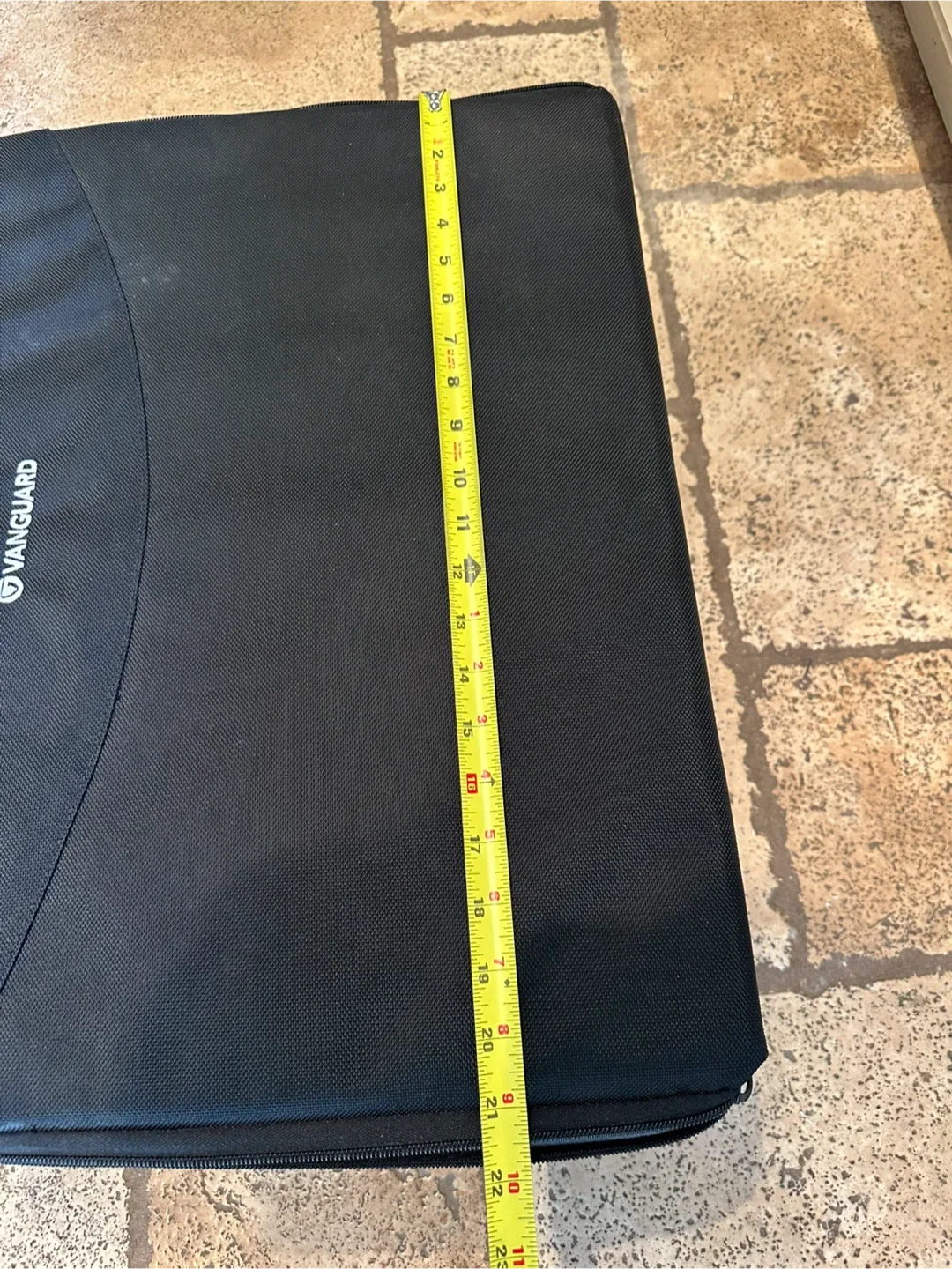 Vanguard Camera Equipment Bag - Black - 21x16x8 inch image indicator(3)