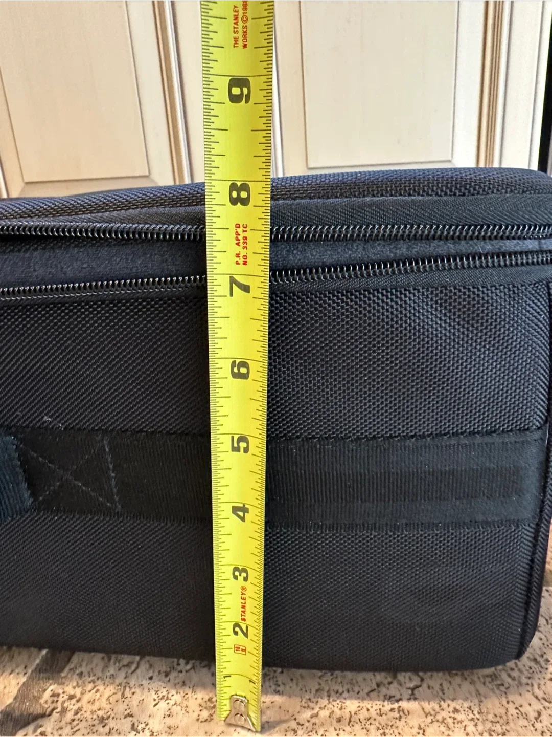 Vanguard Camera Equipment Bag - Black - 21x16x8 inch image indicator(4)