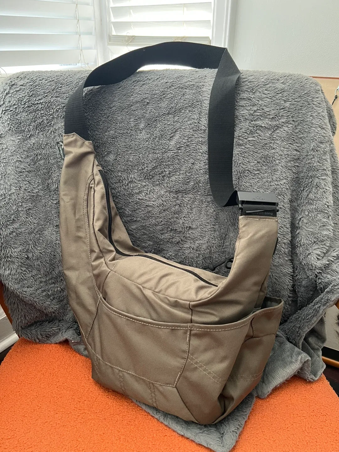 Lowepro Passport Sling - DSLR Camera Bag thumbnail