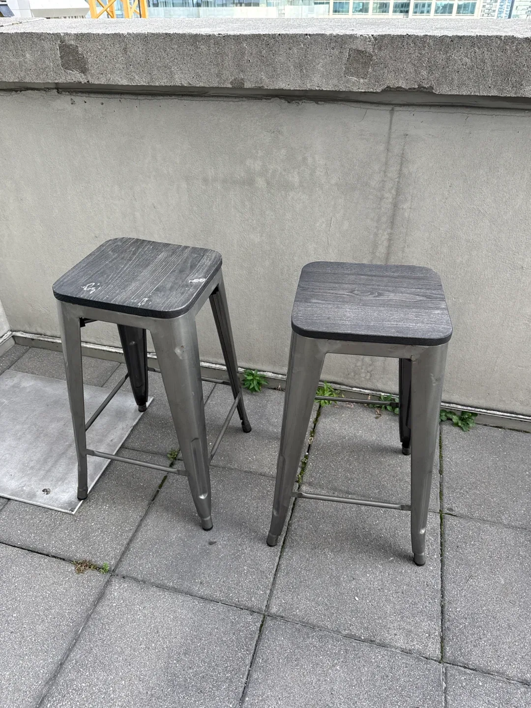 Set of 2 Grey Metal Bar Stools