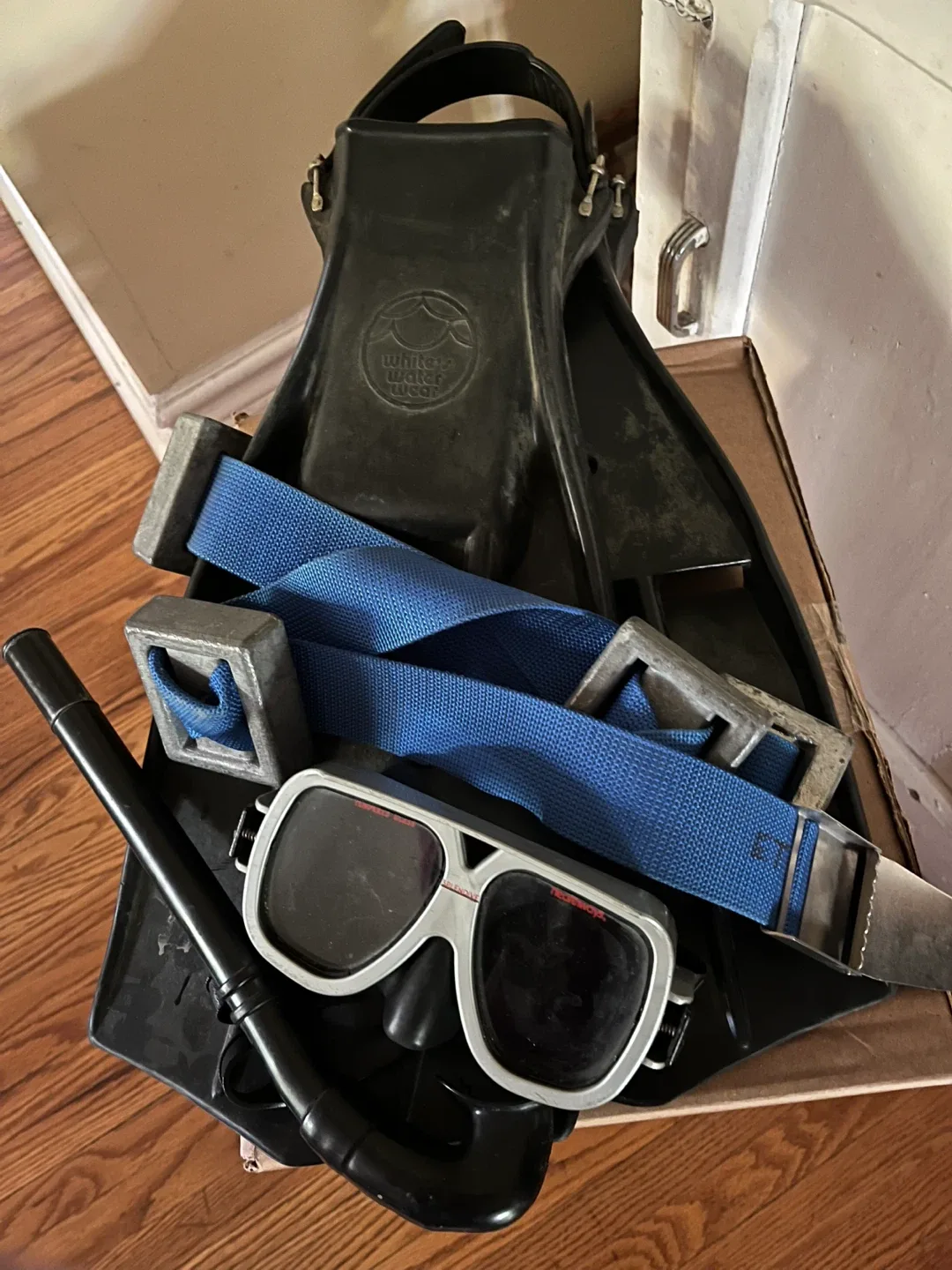 Scuba gear thumbnail