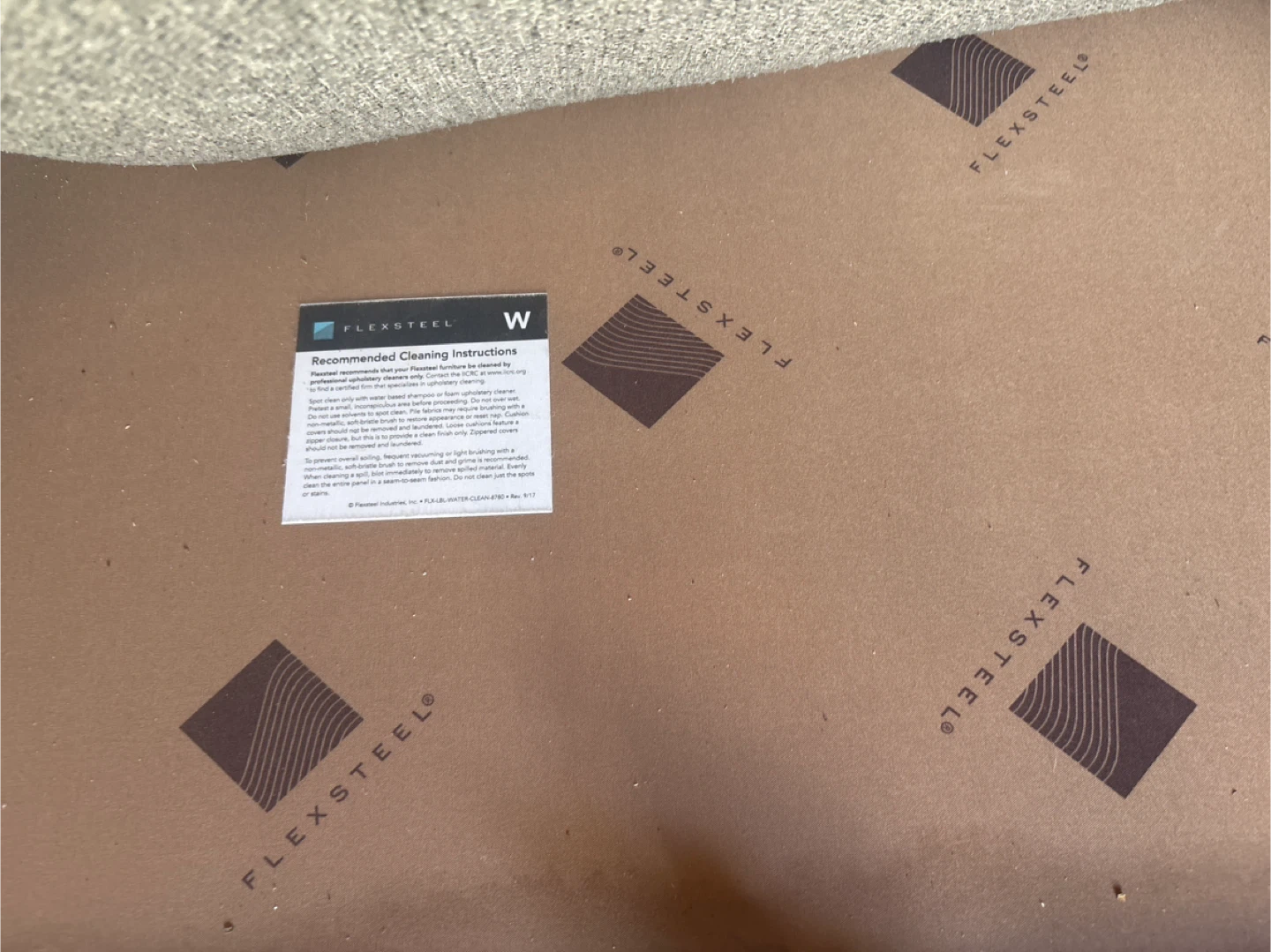 Flexsteel couch like new - photo 2