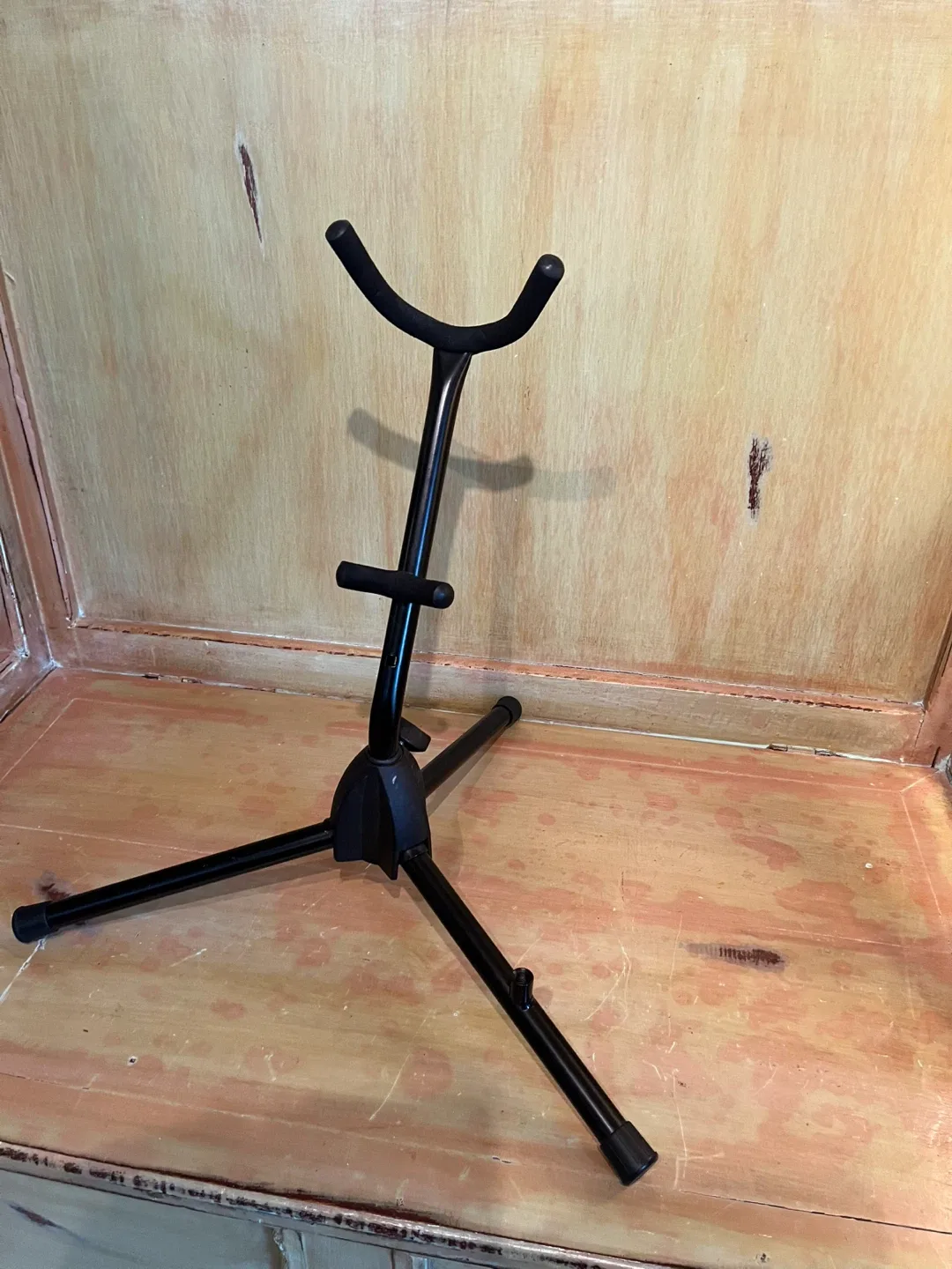 Saxophone Stand for Tenor or Alto Saxophone image indicator(2)