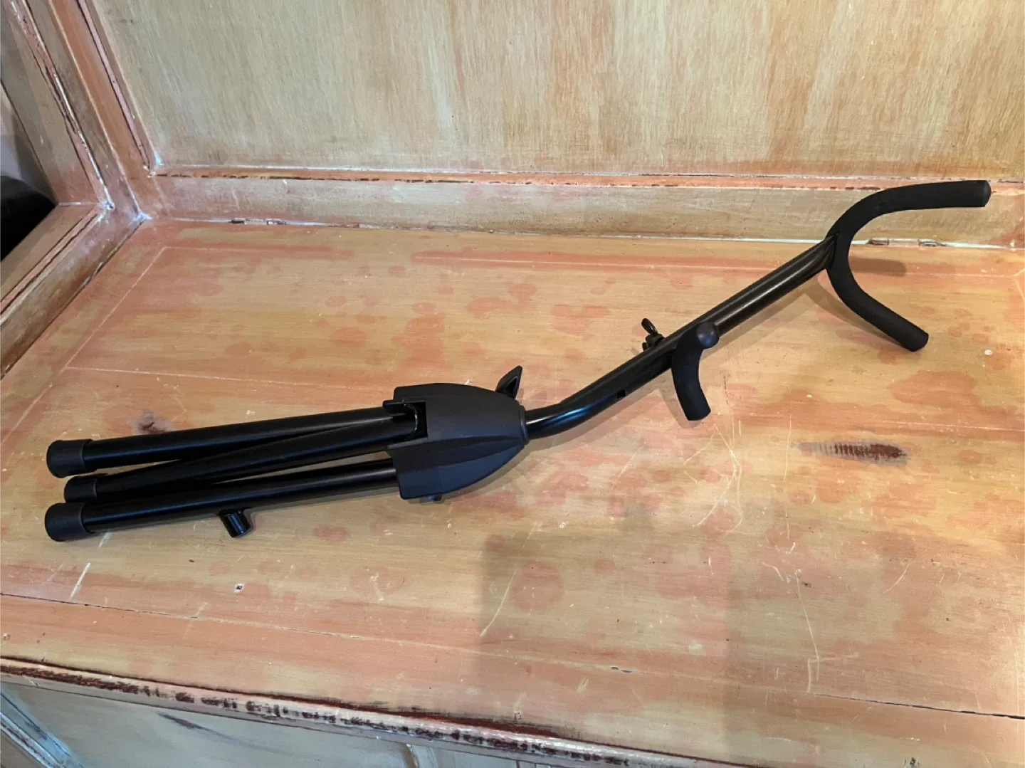 Saxophone Stand for Tenor or Alto Saxophone image indicator(3)