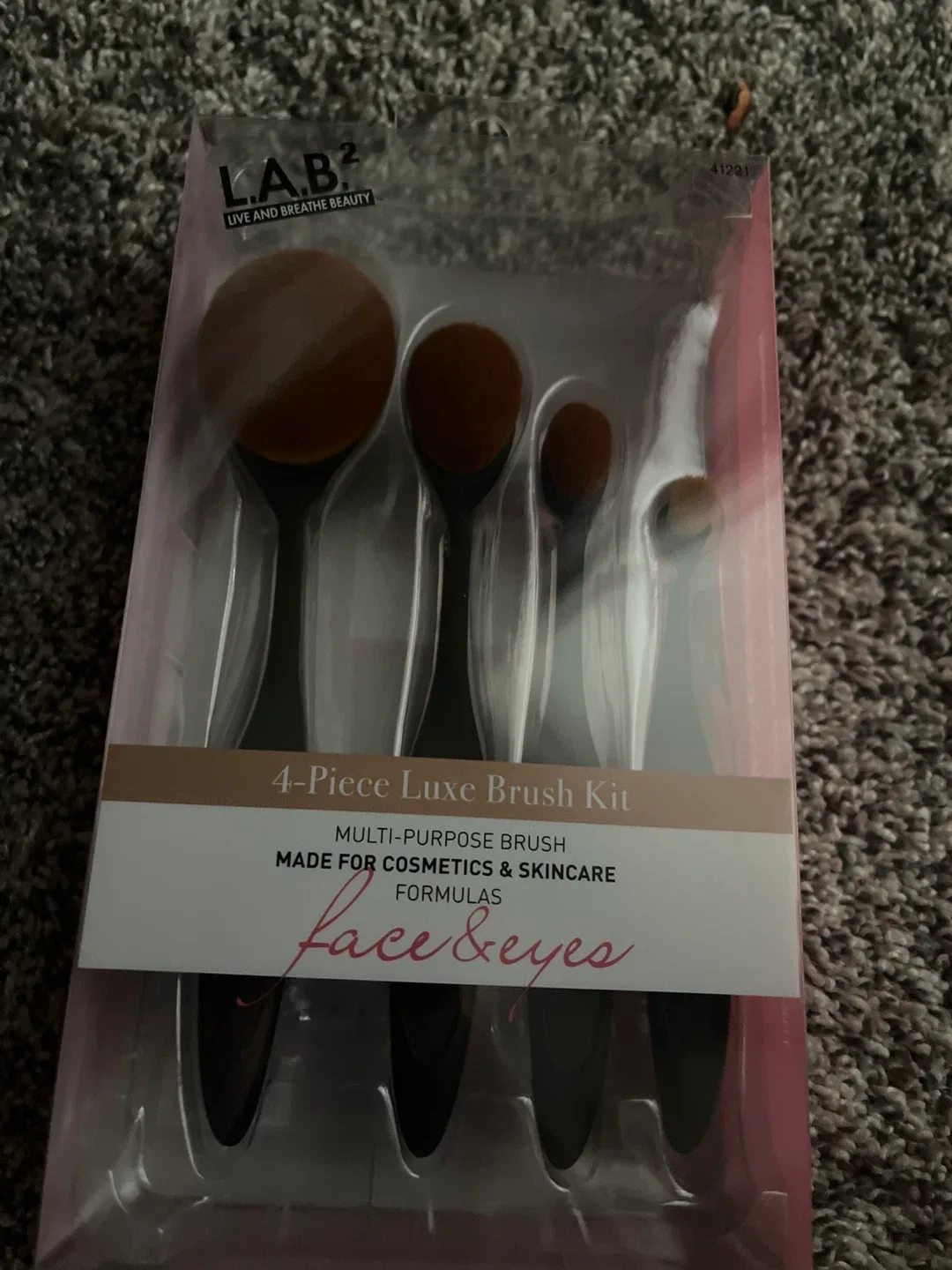 $10 L.A.B.2 4-Piece Luxe Brush Kit - New! thumbnail
