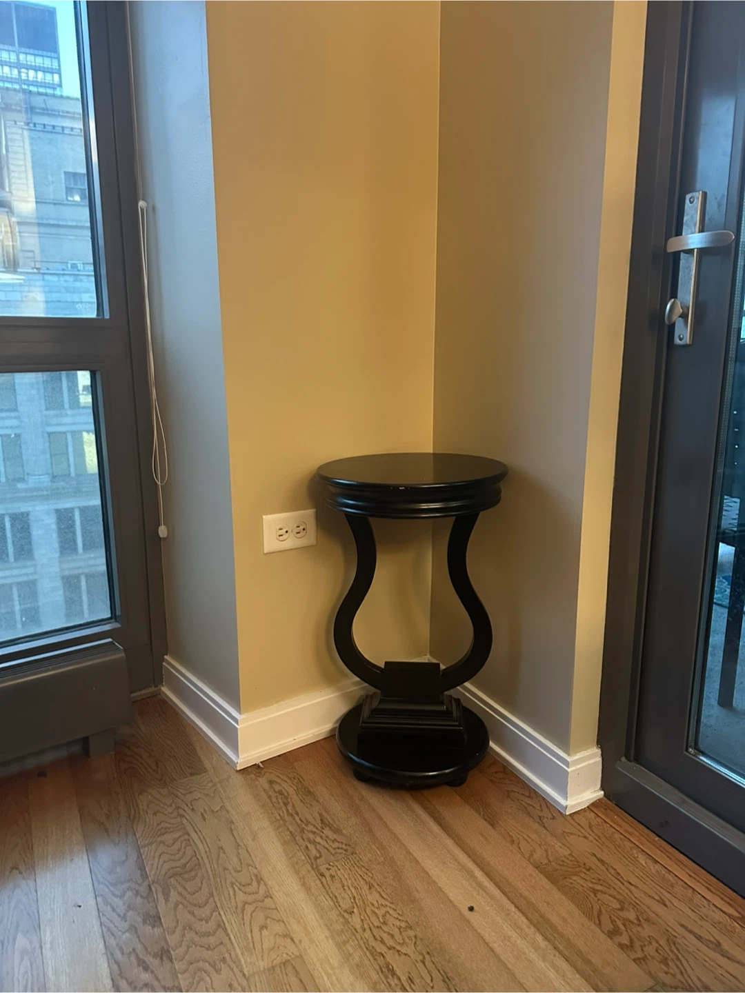 Ebony Accent Table - photo 3
