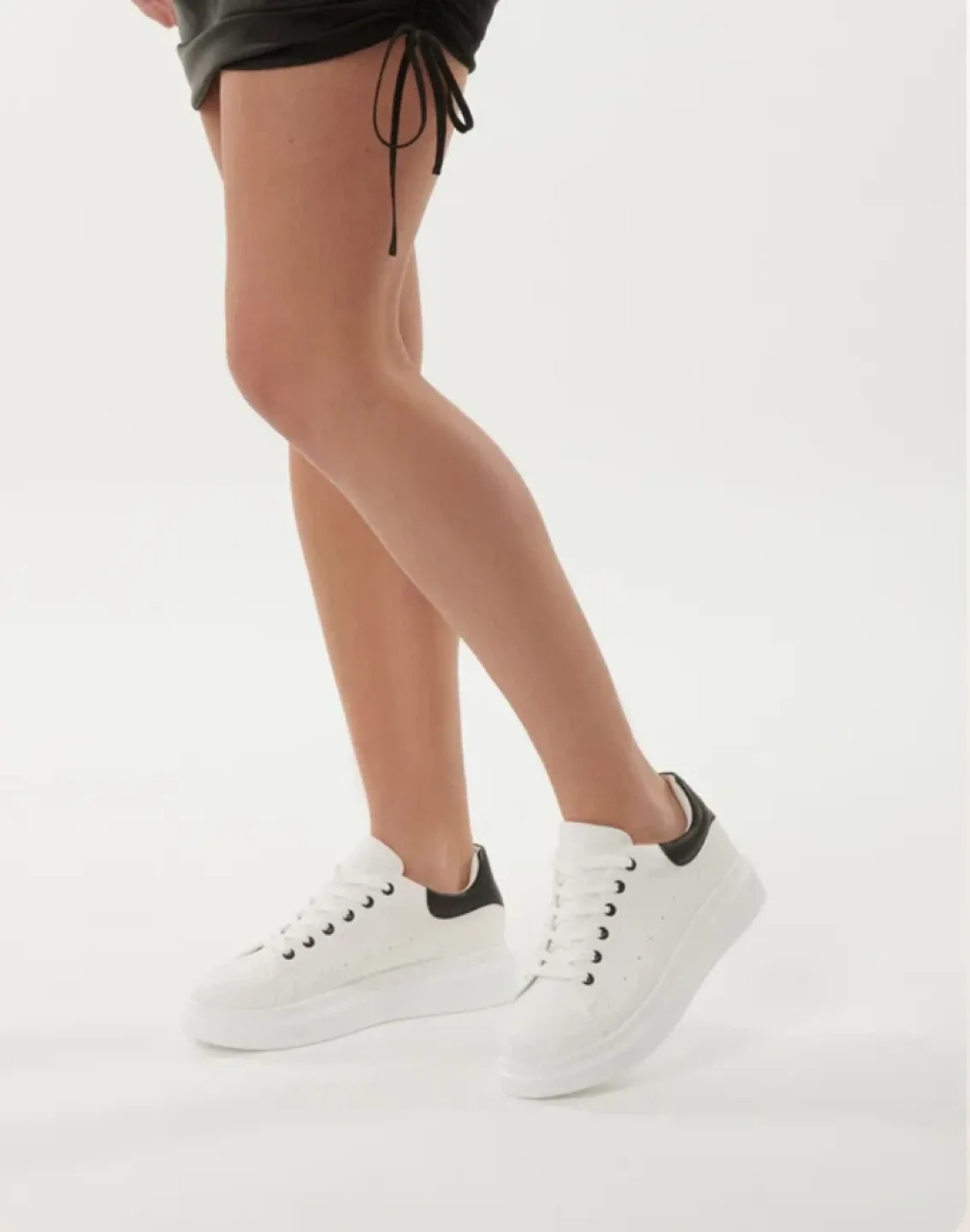 Women’s Steve Madden Zolla White/Black Sneakers - Size 8 image indicator(6)