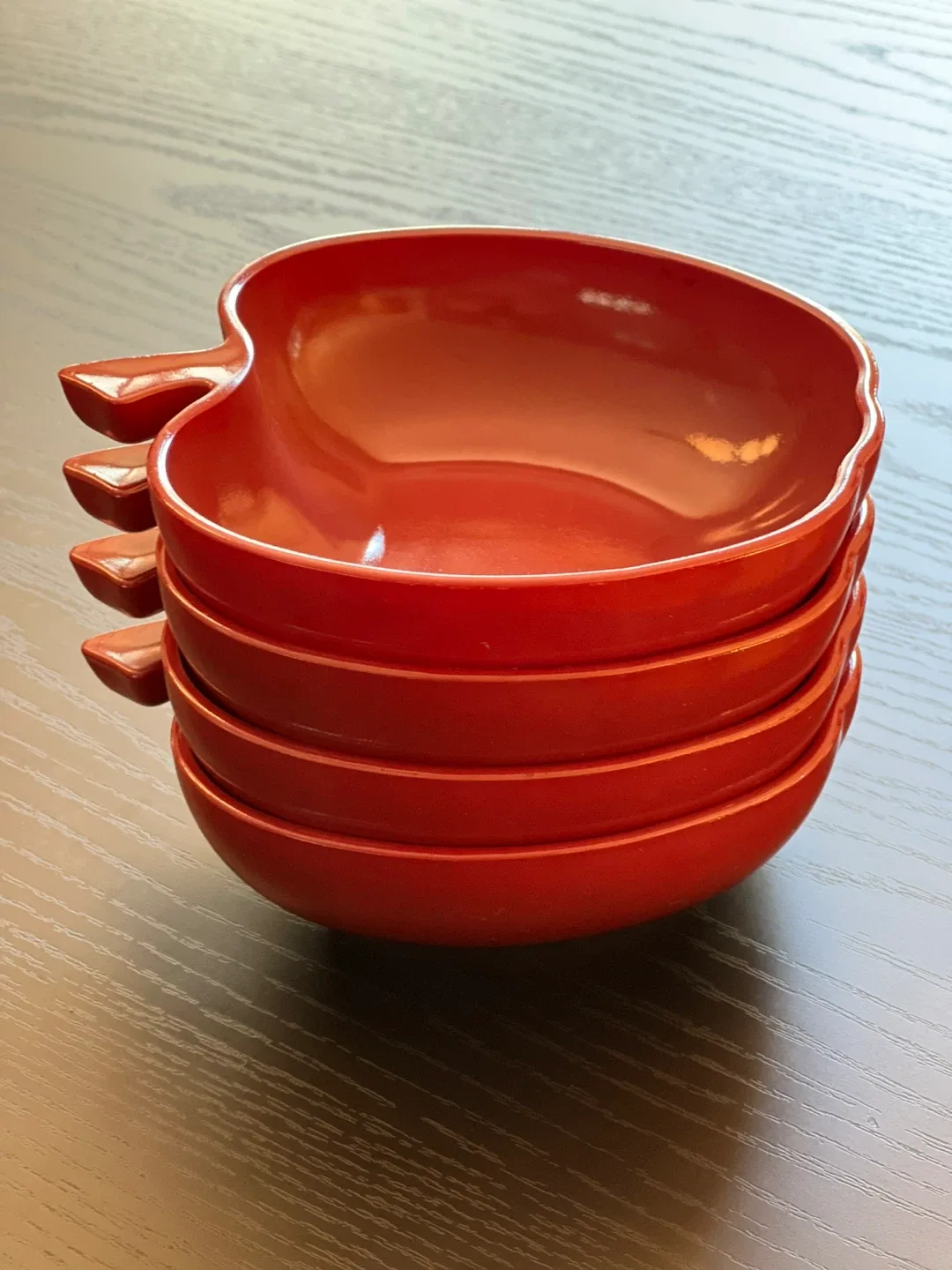 Hazel-Atlas "Orchard" red milk glass apple bowls - set of 4 image indicator(5)