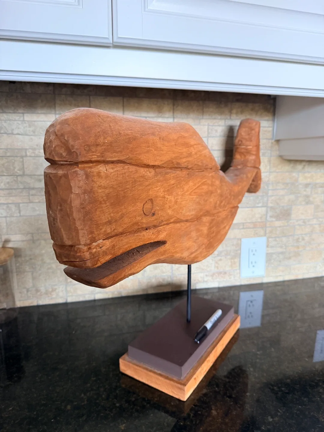 Wooden Whale Carving image indicator(3)