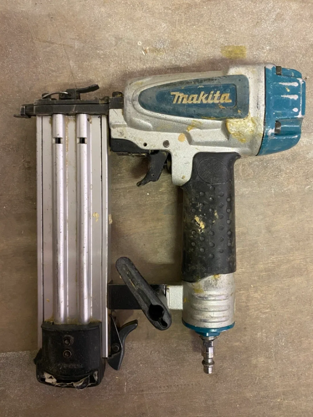 Makita & Porter Cable Nail Guns thumbnail