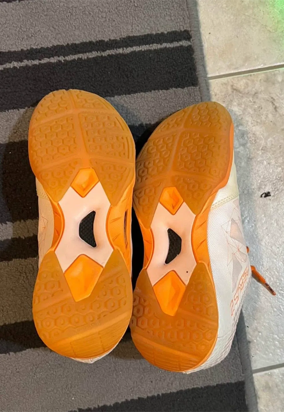 Yonex Aerus 2 Badminton Shoes - Size 9 US image indicator(3)