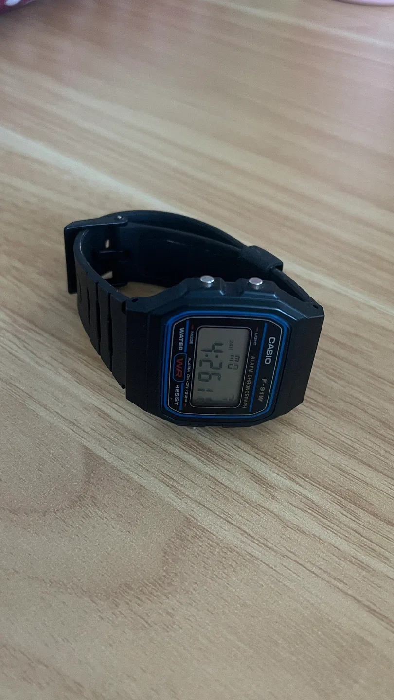 Casio watch F91-W image indicator(2)