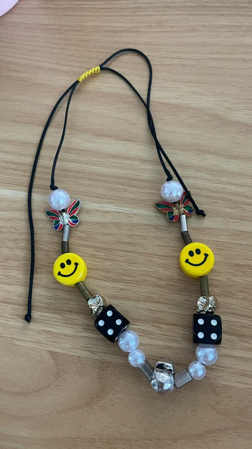 EVAE+ Smiley Pearl Necklace thumbnail