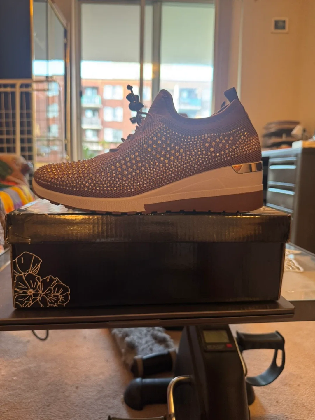 Atalina Women’s Brown Sneakers - Size 40 EU or 8.5 to 9 US image indicator(4)