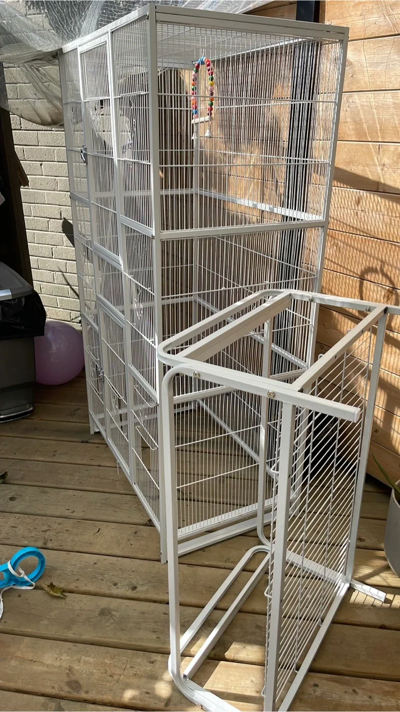 Large White Bird Cage - Like New! image indicator(3)