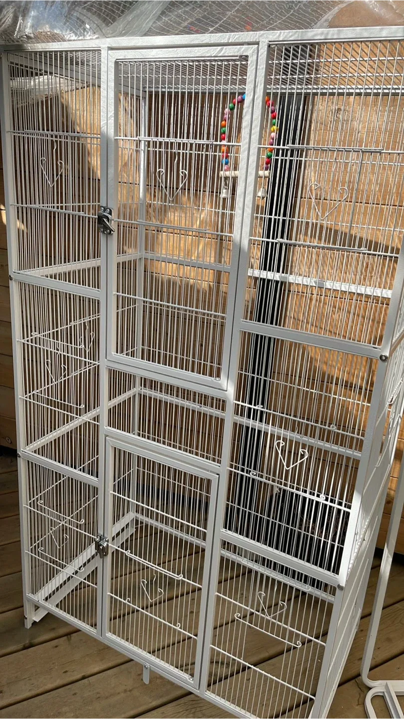 Large White Bird Cage - Like New! image indicator(2)