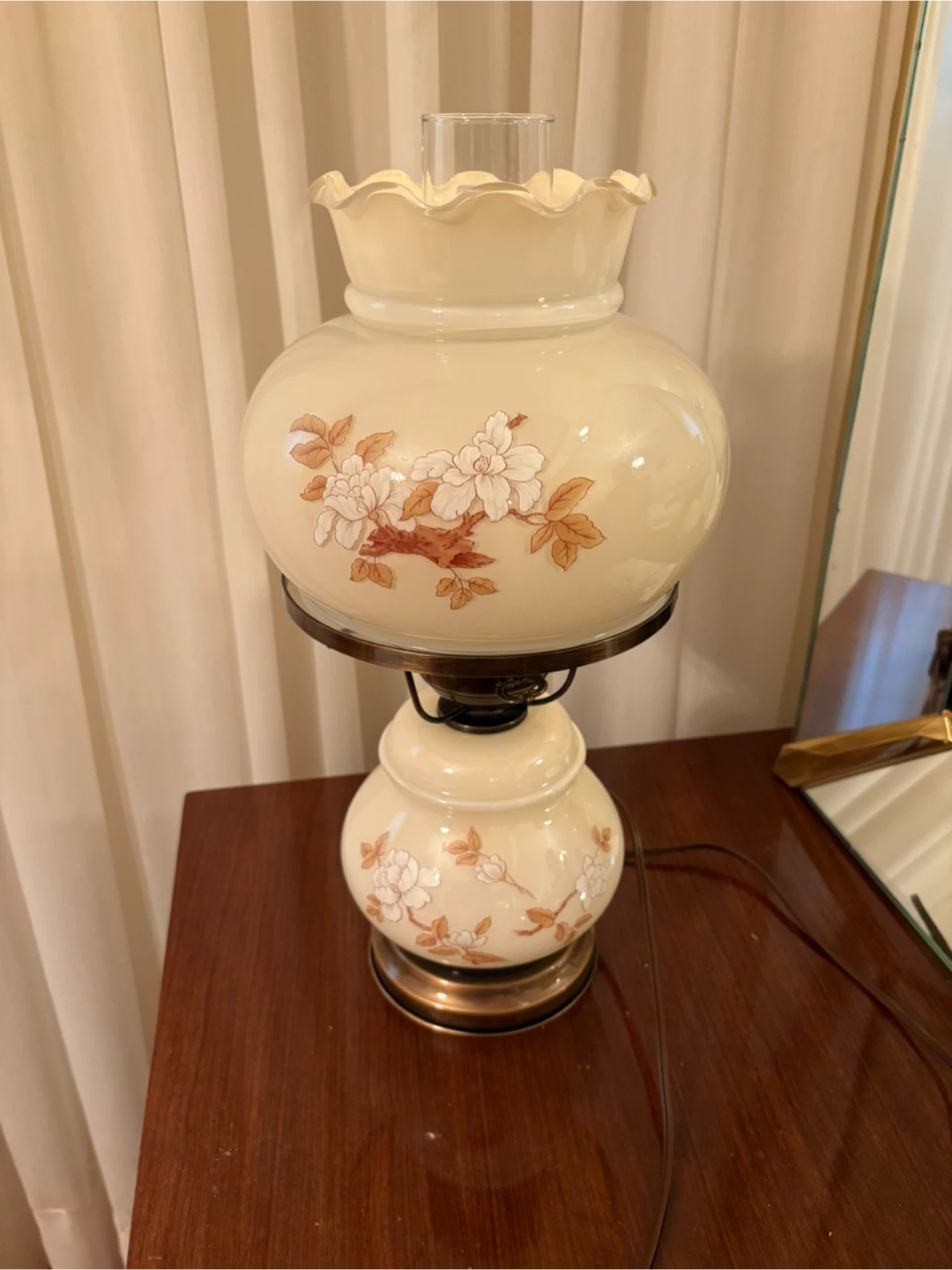 Vintage Floral Accent Table Lamp