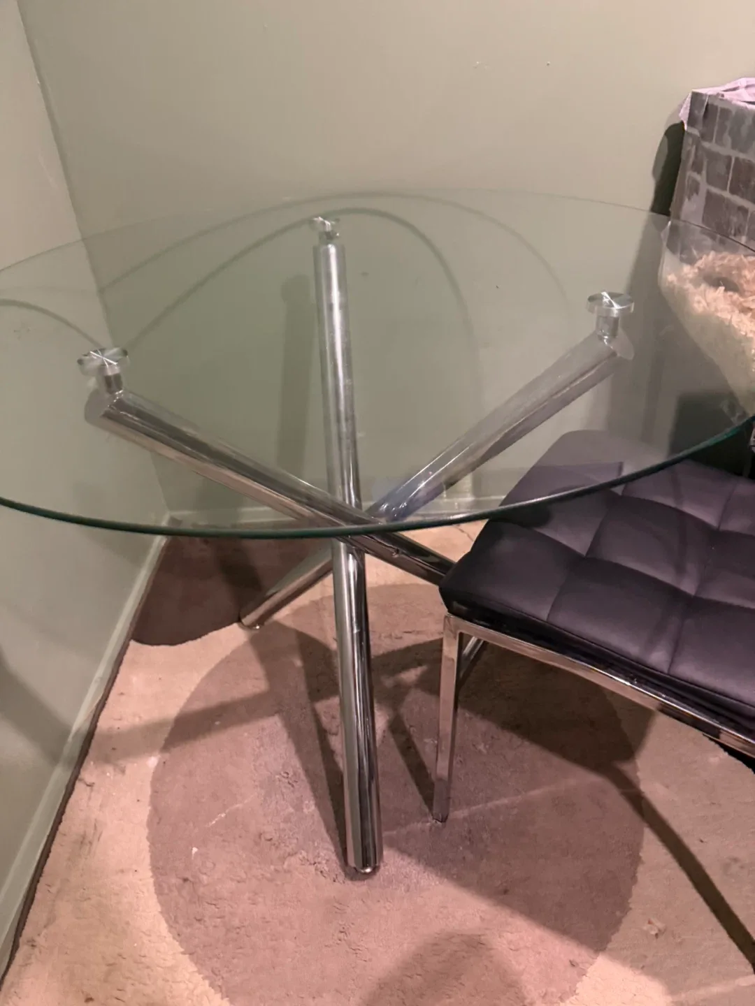 Glass Top Round Dining Table with Chrome Legs image indicator(2)