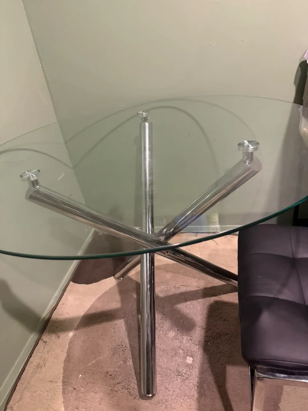 Glass Top Round Dining Table with Chrome Legs image indicator(6)